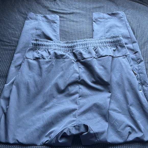 Nike Men’s Cargo Pants Medium - Picture 4 of 4